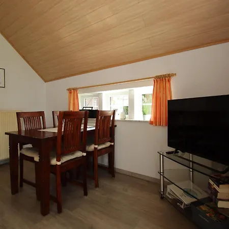 Apartment Reihenhaeuser In Strackholt, Cleaning Included *