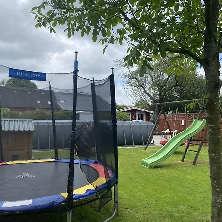Apartment Reihenhaeuser In Strackholt, Cleaning Included *