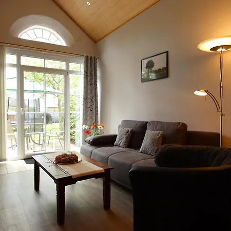 Reihenhaeuser In Strackholt, Cleaning Included