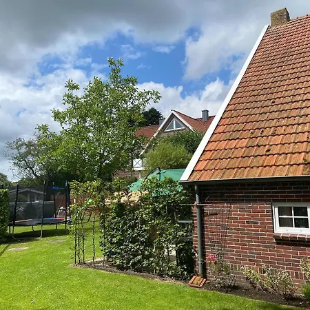 Apartment Reihenhaeuser In Strackholt, Cleaning Included *